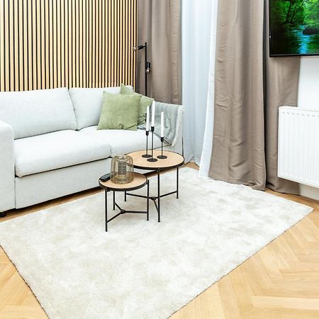 Charming Retreat Walking Distance From Town Centre Apartment เวียนนา ภายนอก รูปภาพ