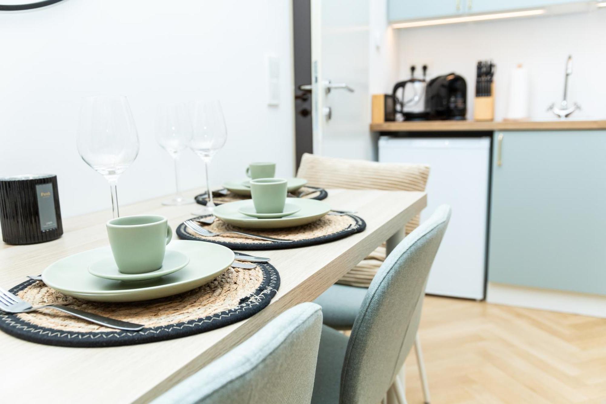 Charming Retreat Walking Distance From Town Centre Apartment เวียนนา ภายนอก รูปภาพ